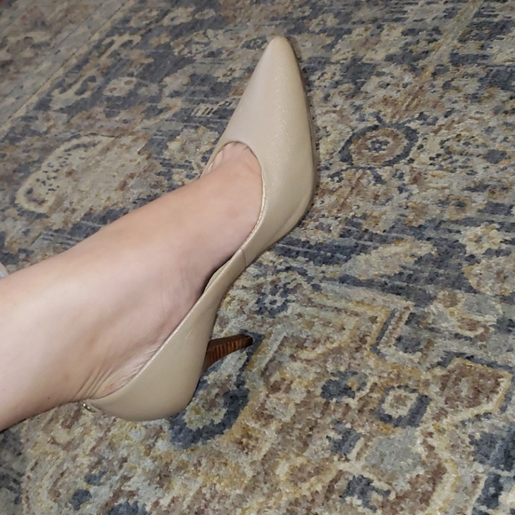 Michael Kors heels - Picture 2 of 7